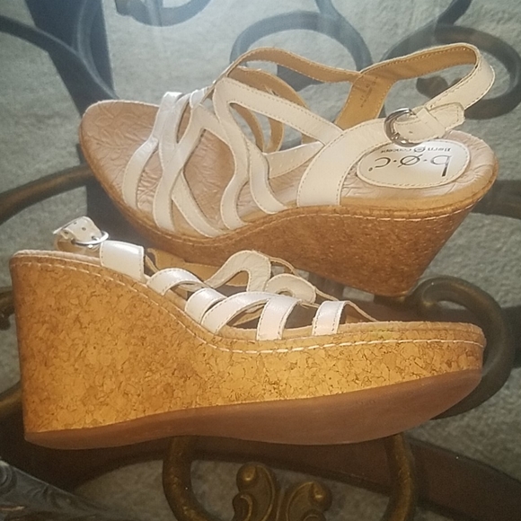 🎉Sale $35 b.o.c. Platform Wedges - Picture 11 of 12